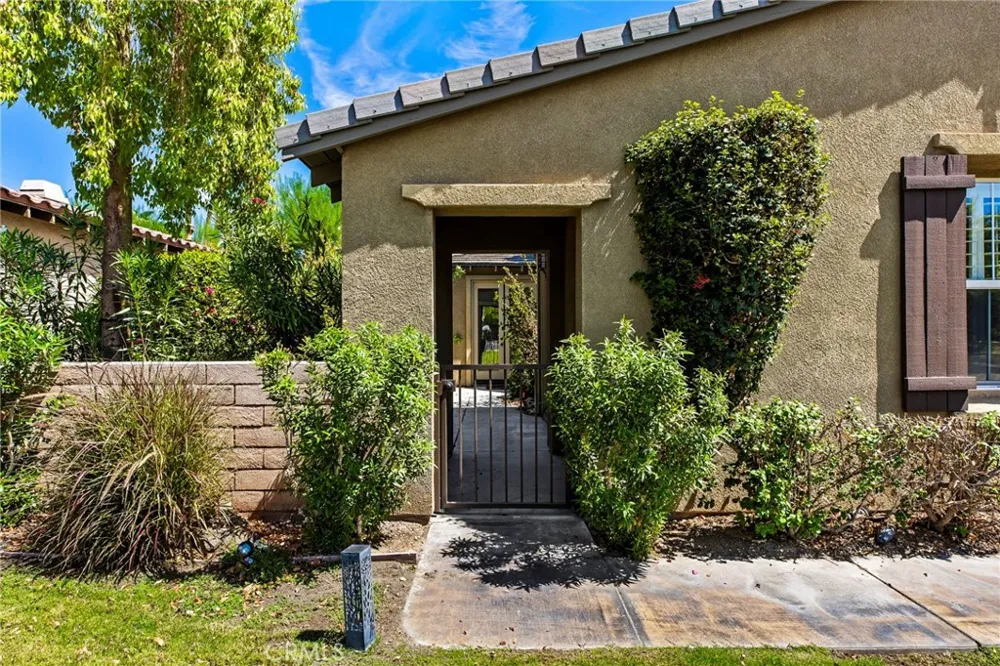 34 Shoreline Drive Rancho Mirage, CA 92270