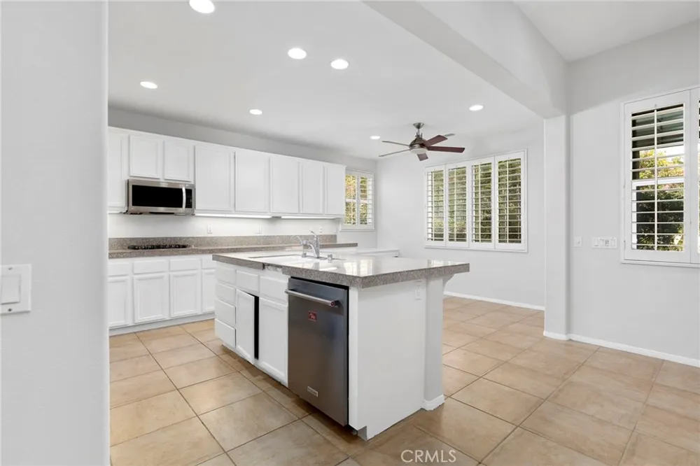34 Shoreline Drive Rancho Mirage, CA 92270