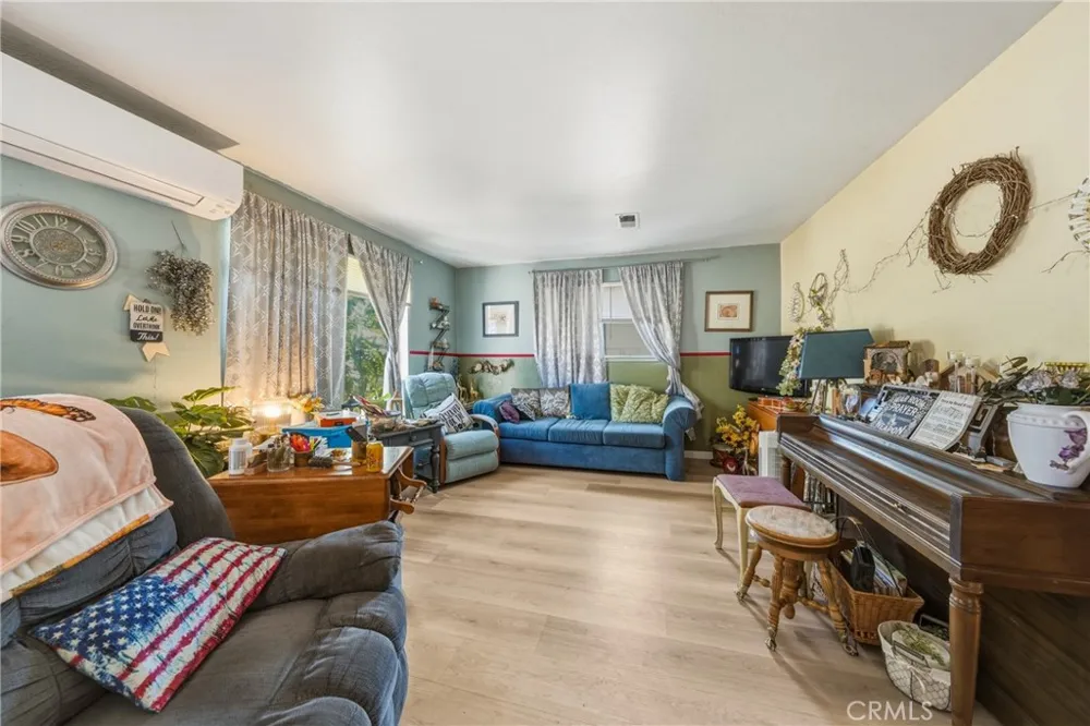 4113 Spruce Clearlake, CA 95422