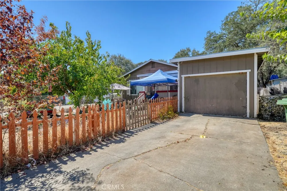 4113 Spruce Clearlake, CA 95422