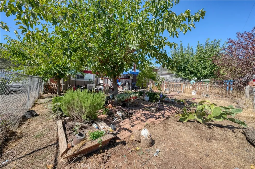 4113 Spruce Clearlake, CA 95422