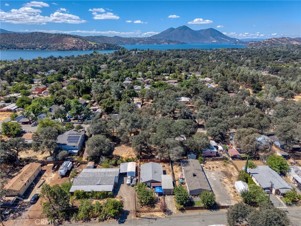 4113 Spruce Clearlake, CA 95422