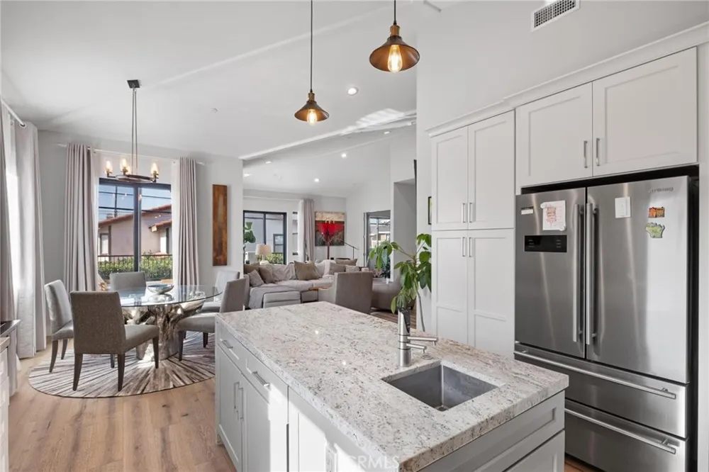 2204 Felton Lane Redondo Beach, CA 90278