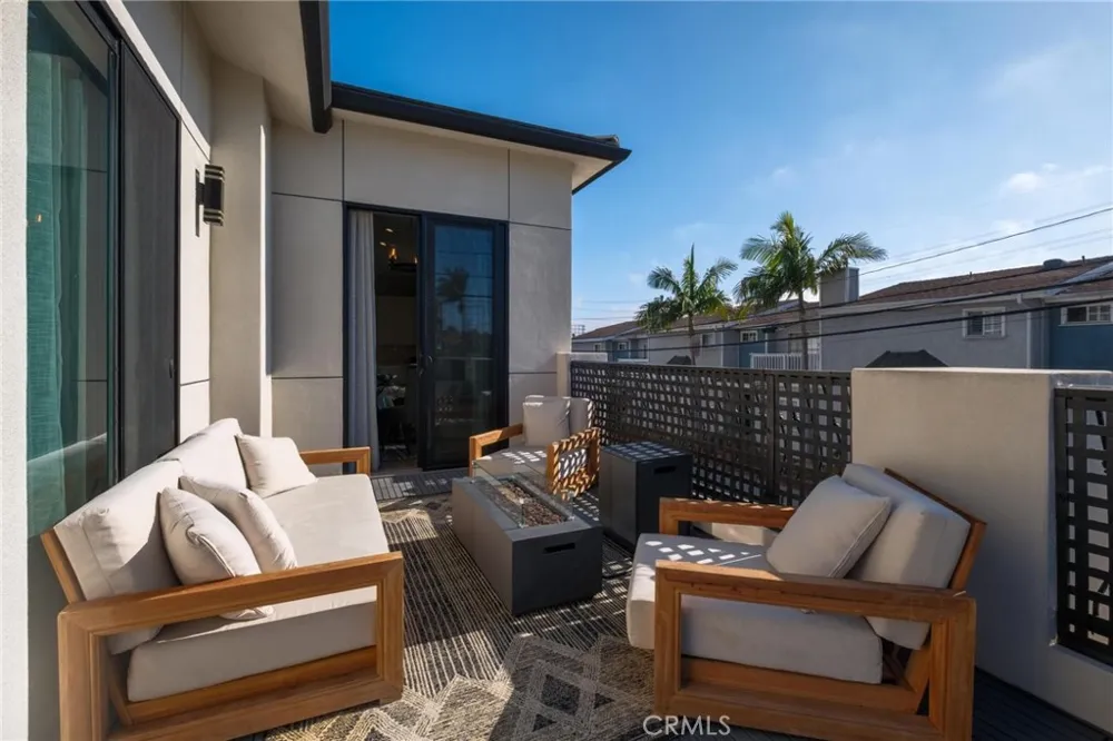 2204 Felton Lane Redondo Beach, CA 90278