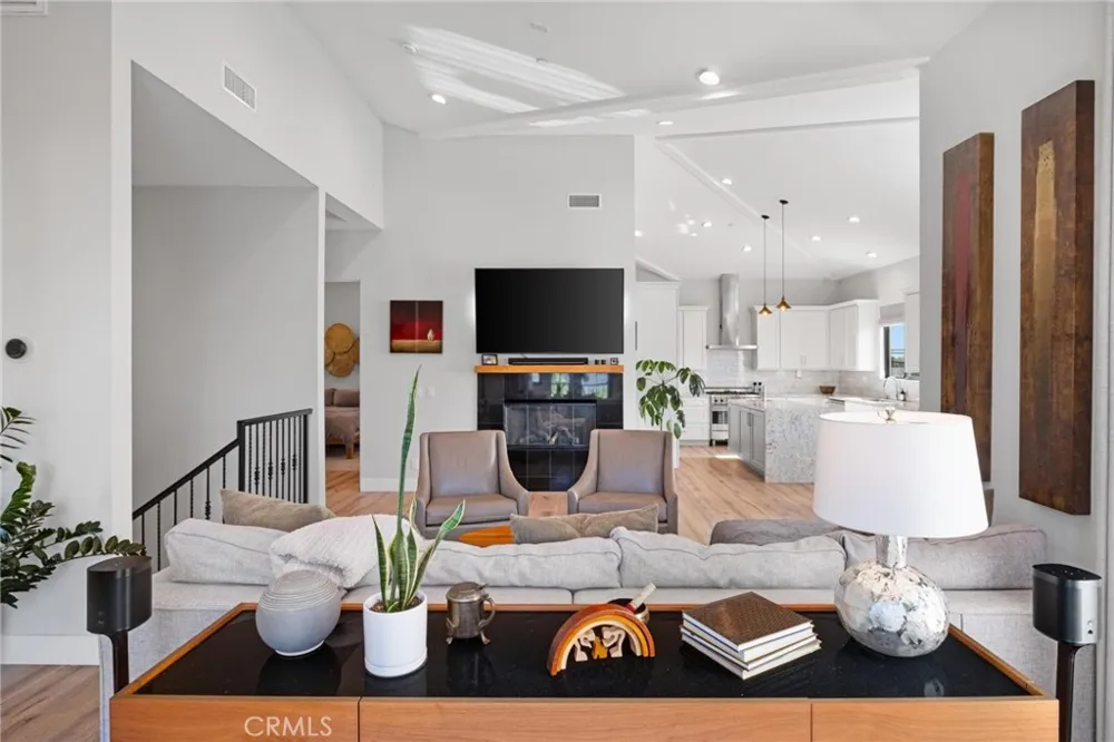 2204 Felton Lane Redondo Beach, CA 90278