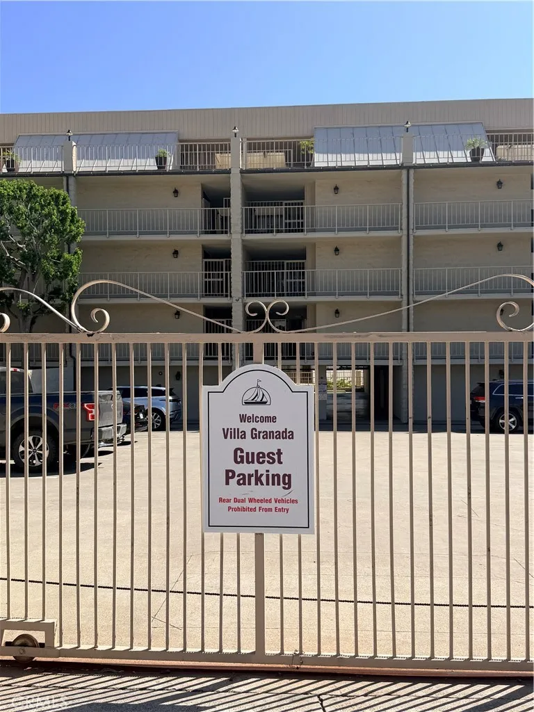 405 Avenida Granada #404 San Clemente, CA 92672