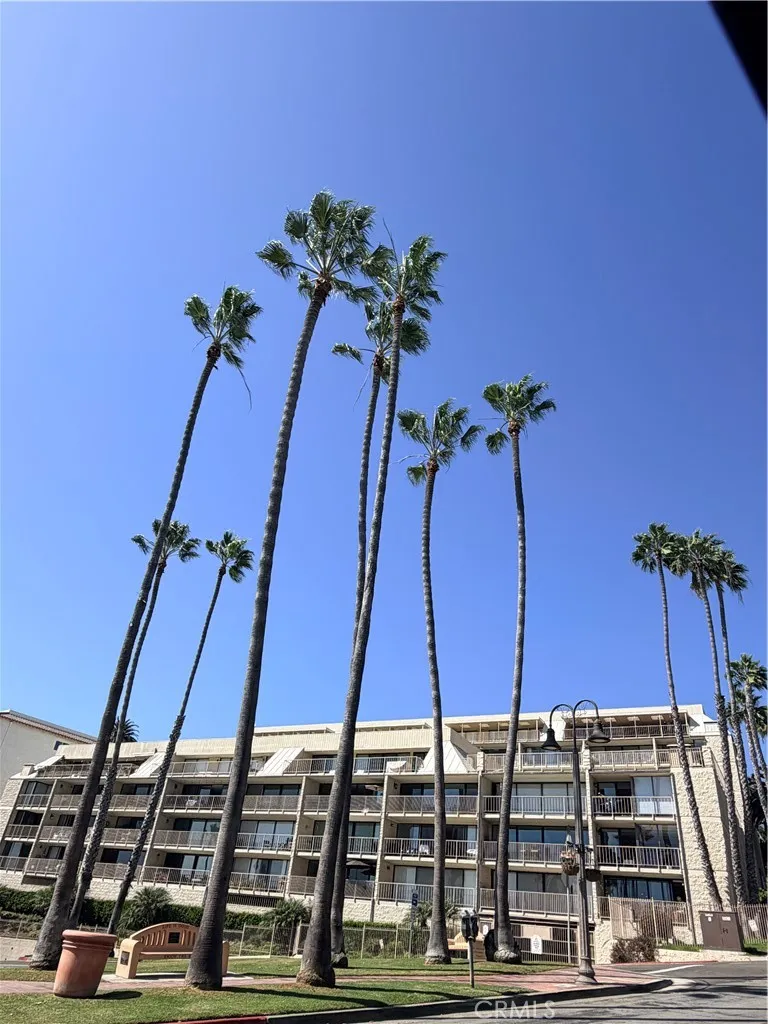 405 Avenida Granada #404 San Clemente, CA 92672