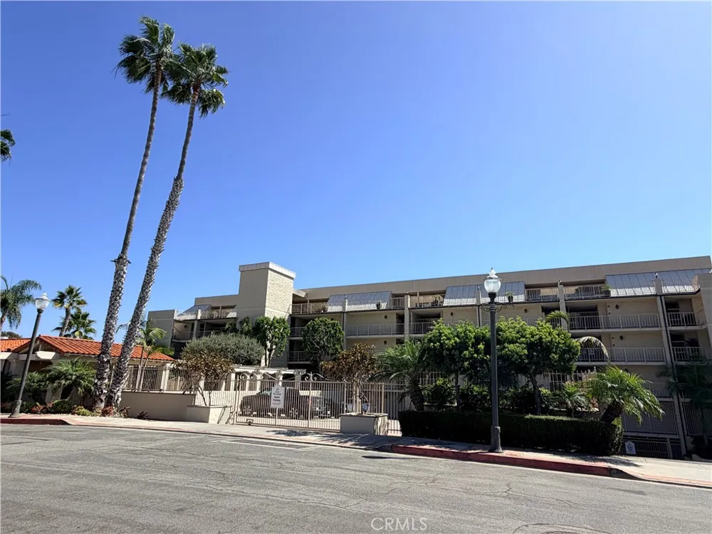 405 Avenida Granada #404 San Clemente, CA 92672