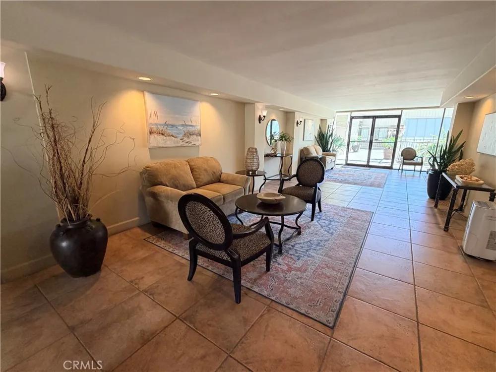 405 Avenida Granada #404 San Clemente, CA 92672