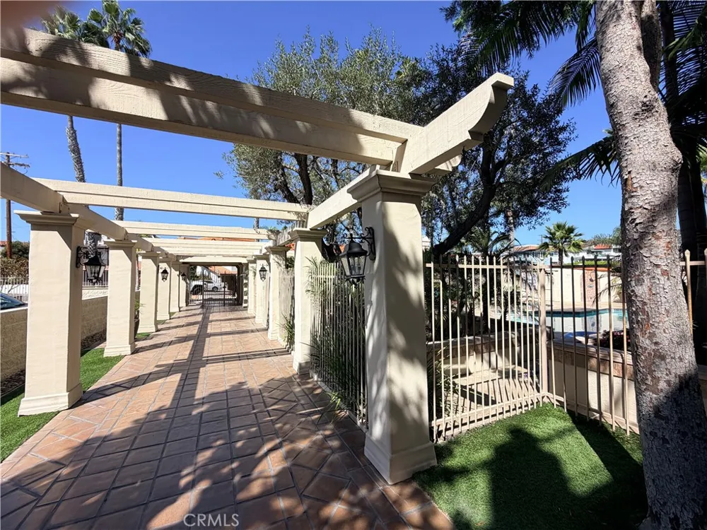 405 Avenida Granada #404 San Clemente, CA 92672