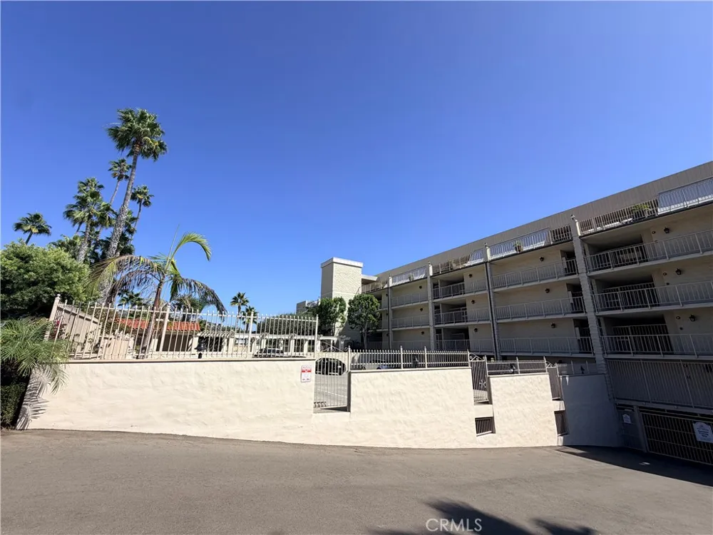 405 Avenida Granada #404 San Clemente, CA 92672
