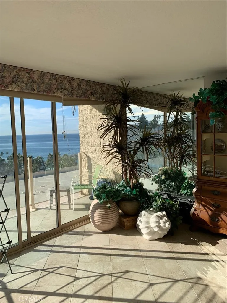 405 Avenida Granada #404 San Clemente, CA 92672