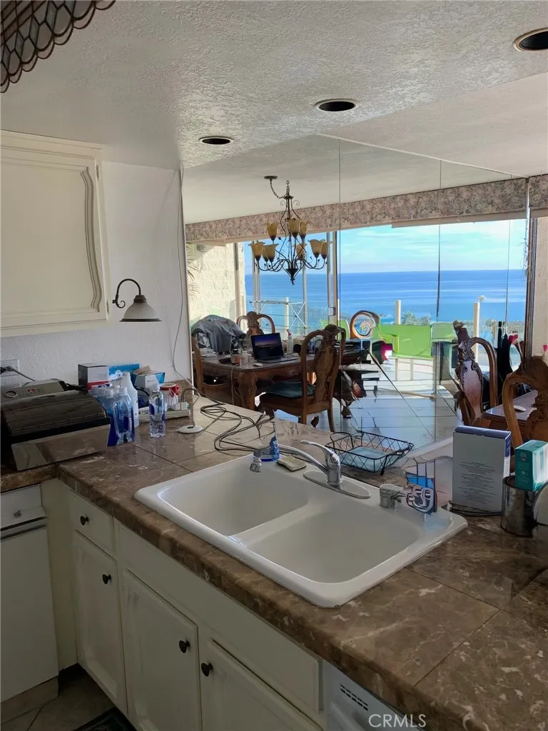 405 Avenida Granada #404 San Clemente, CA 92672