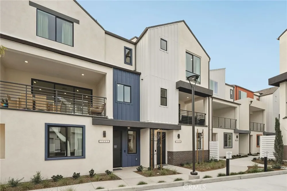 1692 Constellation Drive San Pedro, CA 90732