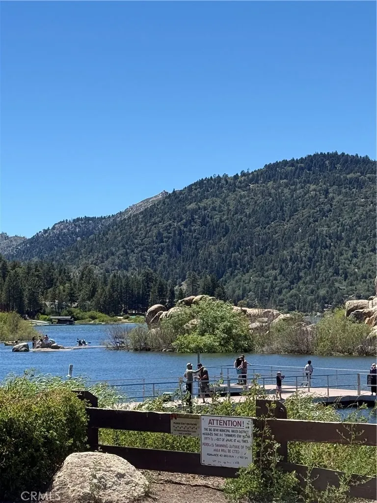 39196 Seminole Drive Fawnskin, CA 92333