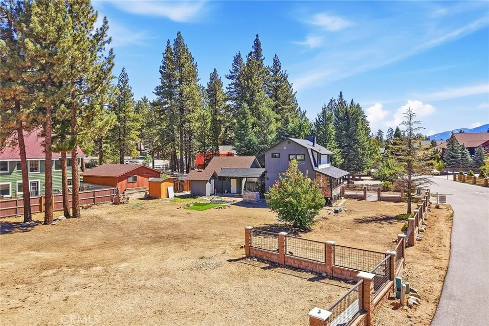 39196 Seminole Drive Fawnskin, CA 92333