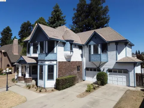 3716 Viader Dr