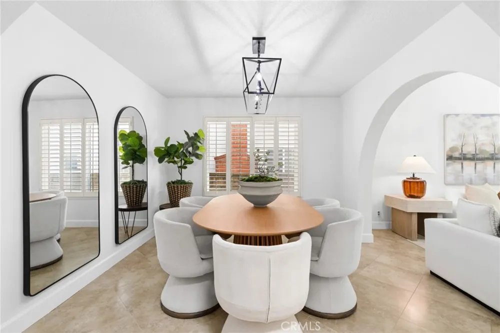 28162 Palmada Mission Viejo, CA 92692