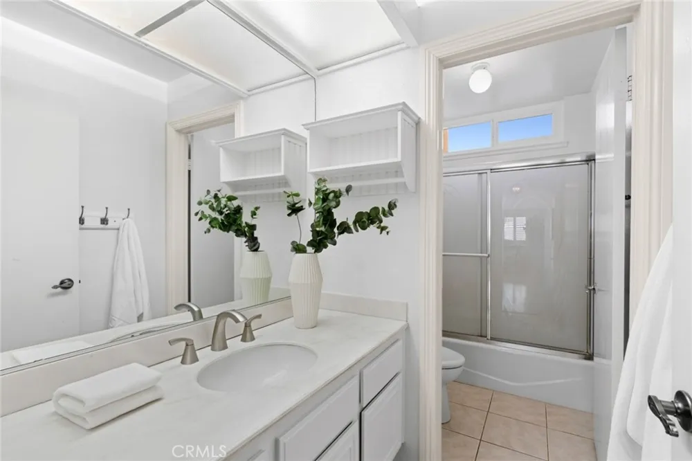 28162 Palmada Mission Viejo, CA 92692