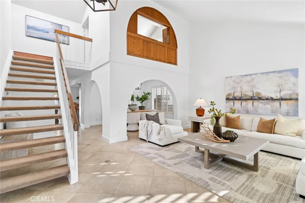 28162 Palmada Mission Viejo, CA 92692