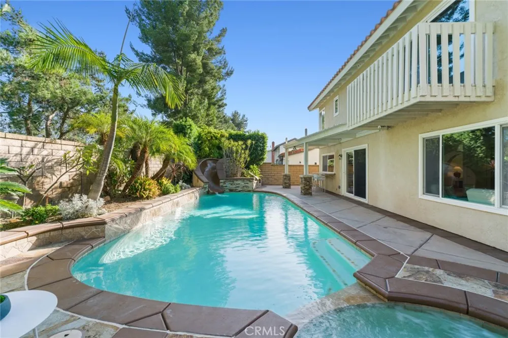 28162 Palmada Mission Viejo, CA 92692