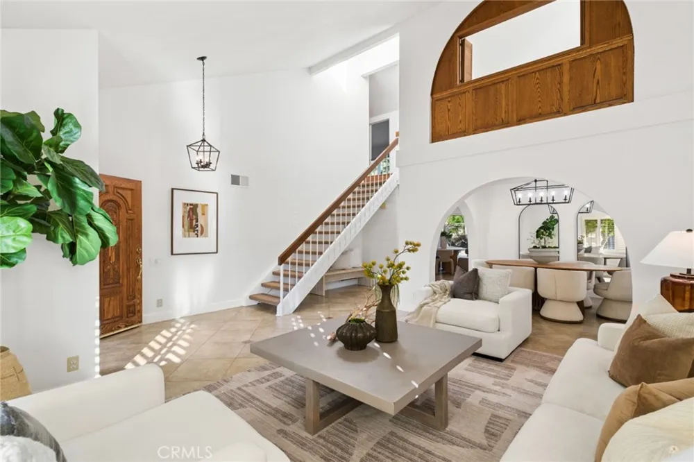 28162 Palmada Mission Viejo, CA 92692