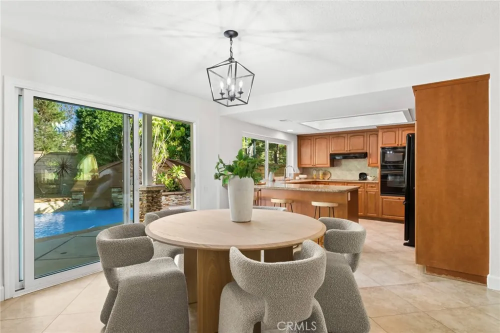 28162 Palmada Mission Viejo, CA 92692