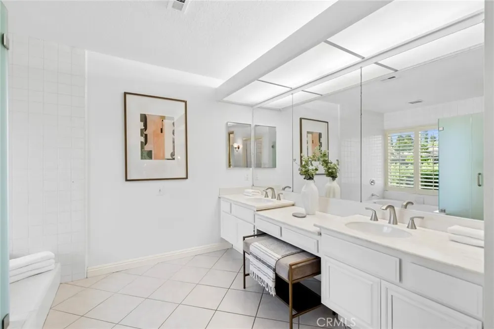28162 Palmada Mission Viejo, CA 92692