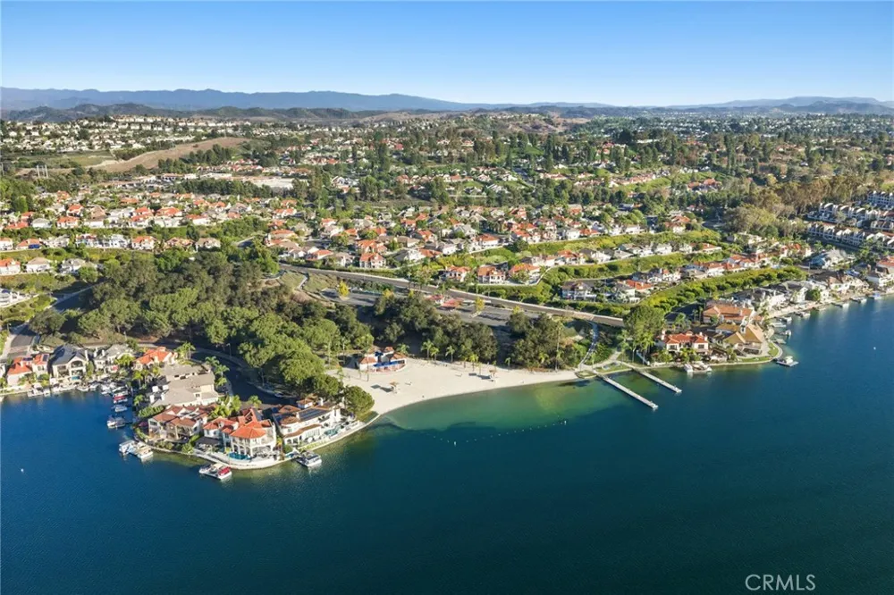 28162 Palmada Mission Viejo, CA 92692
