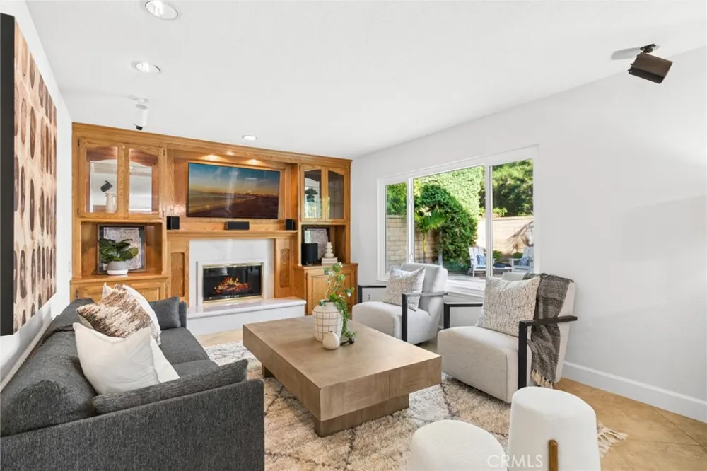 28162 Palmada Mission Viejo, CA 92692