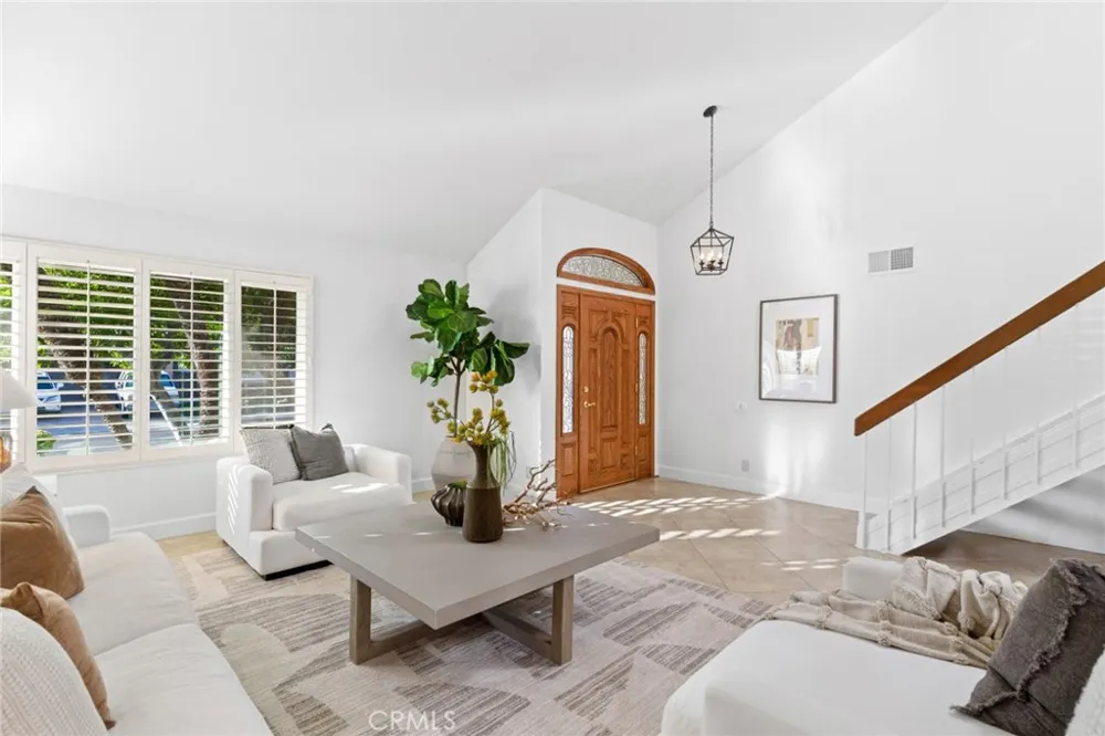 28162 Palmada Mission Viejo, CA 92692