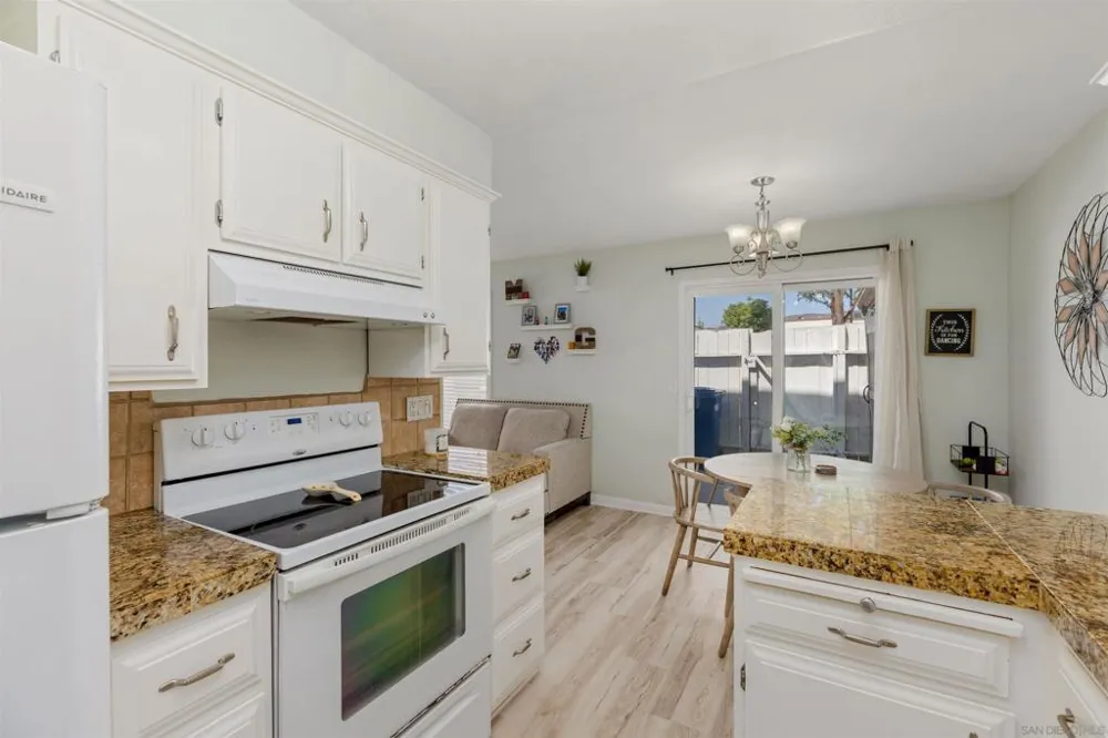 10331 Santana Ranch Drive Santee, CA 92071