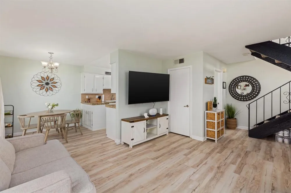 10331 Santana Ranch Drive Santee, CA 92071