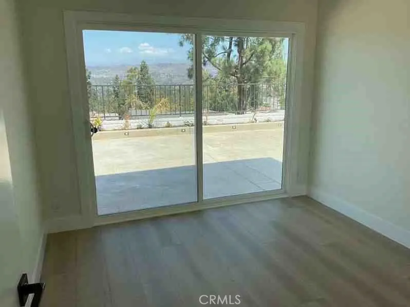 6437 E Calle Del Norte Anaheim, CA 92807