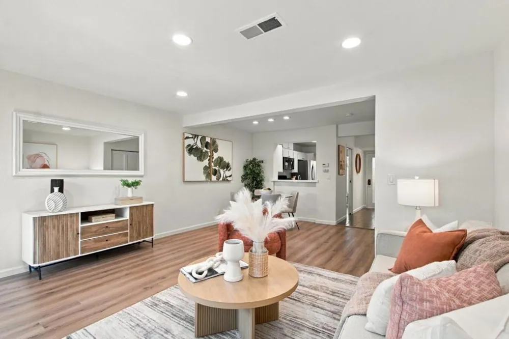 19111 Vineyard Saratoga, CA 95070