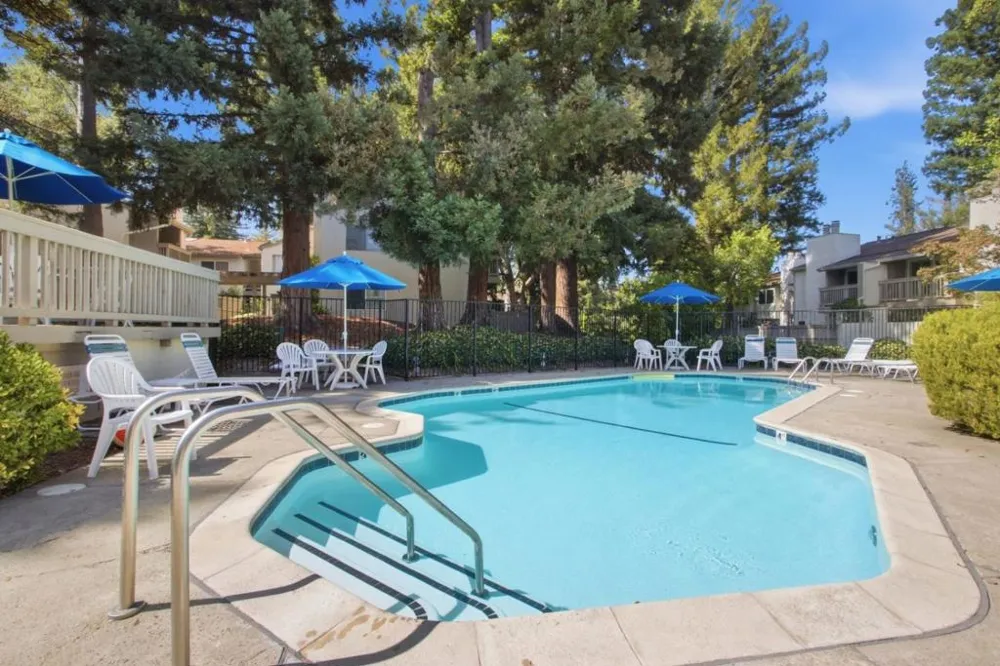 19111 Vineyard Saratoga, CA 95070