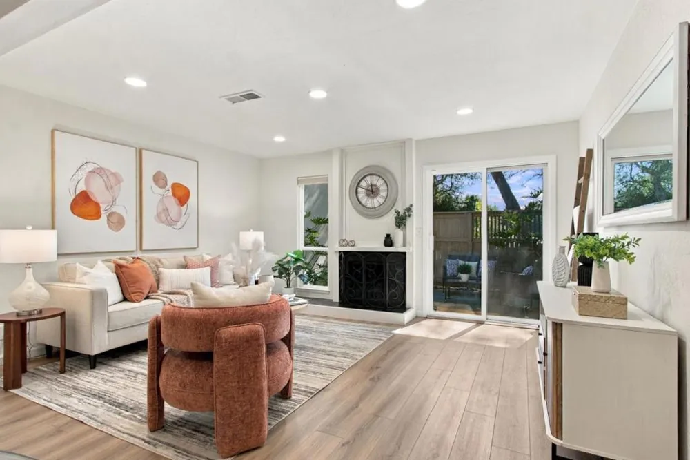 19111 Vineyard Saratoga, CA 95070