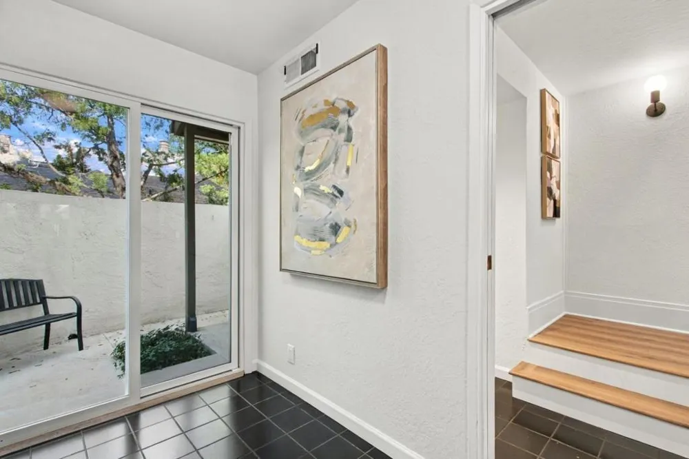 19111 Vineyard Saratoga, CA 95070