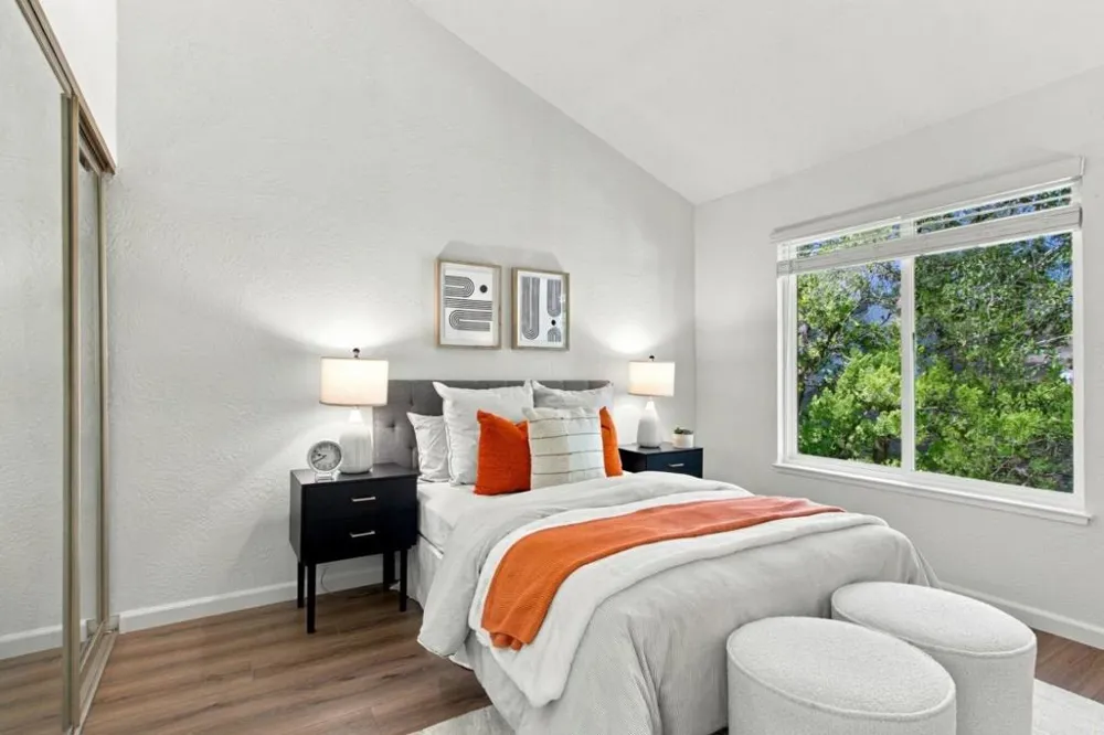 19111 Vineyard Saratoga, CA 95070