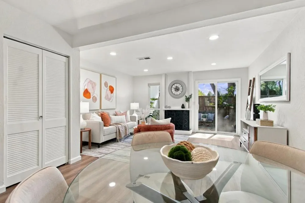 19111 Vineyard Saratoga, CA 95070