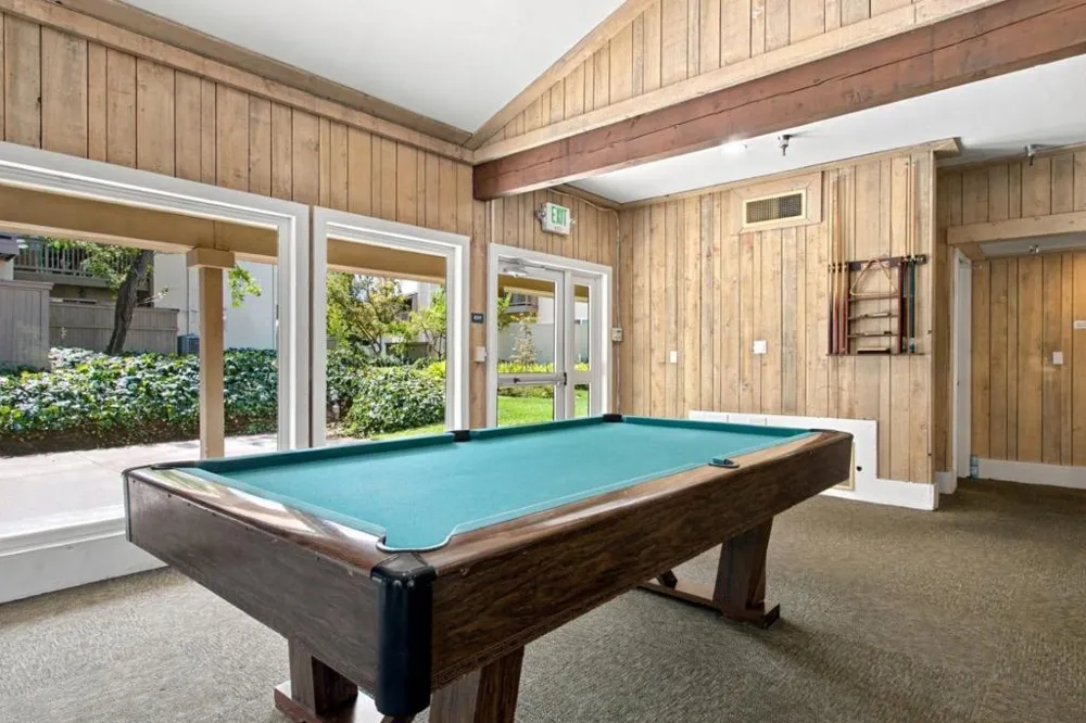 19111 Vineyard Saratoga, CA 95070