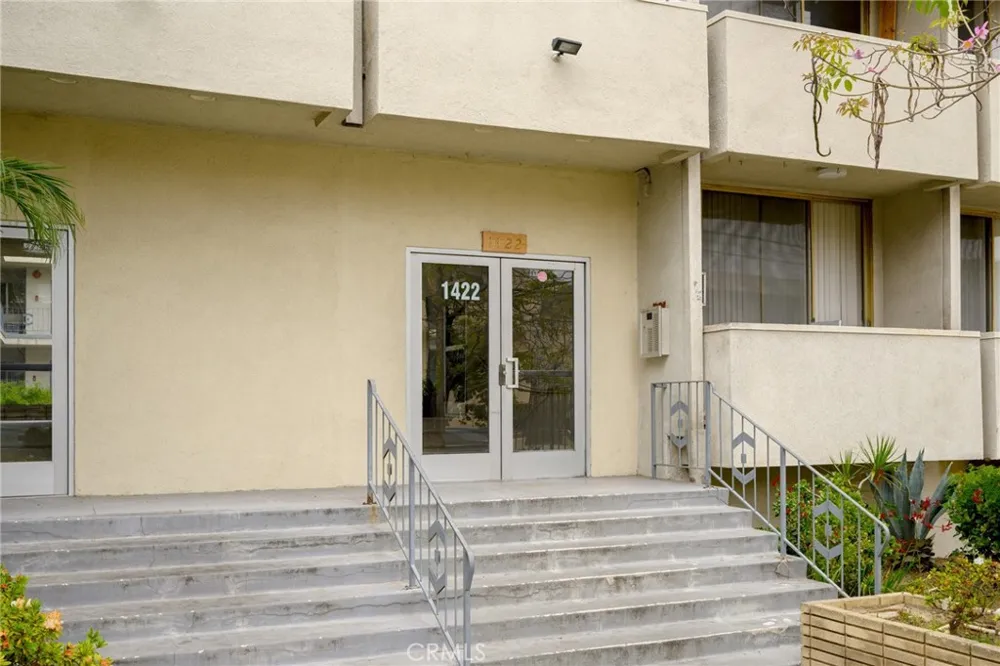 1422 Curson Avenue #3 Los Angeles, CA 90046
