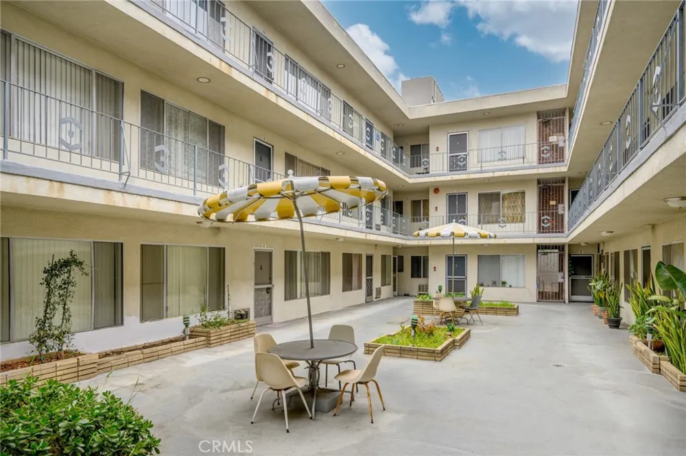 1422 Curson Avenue #3 Los Angeles, CA 90046