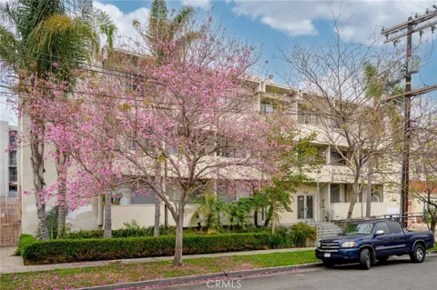 1422 Curson Avenue #3