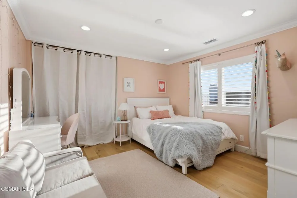 3358 Crossland Street Thousand Oaks, CA 91362