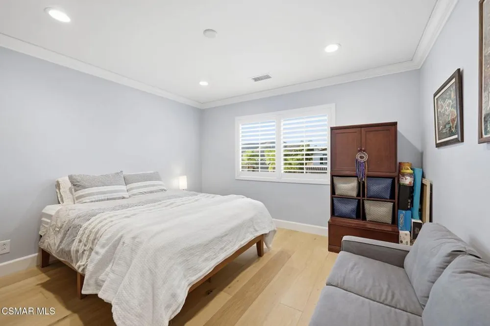 3358 Crossland Street Thousand Oaks, CA 91362