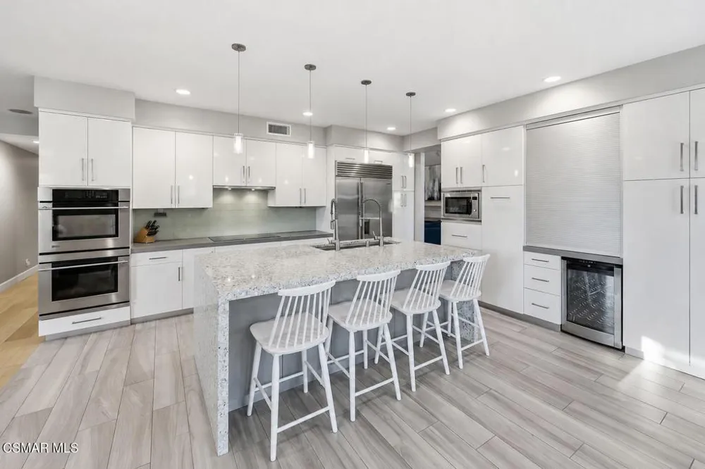 3358 Crossland Street Thousand Oaks, CA 91362