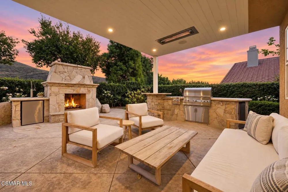 3358 Crossland Street Thousand Oaks, CA 91362