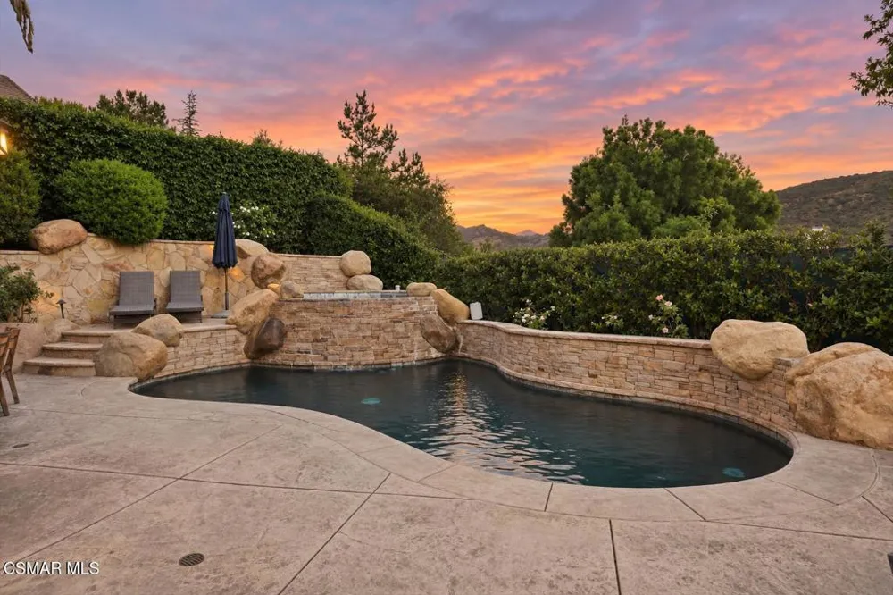 3358 Crossland Street Thousand Oaks, CA 91362