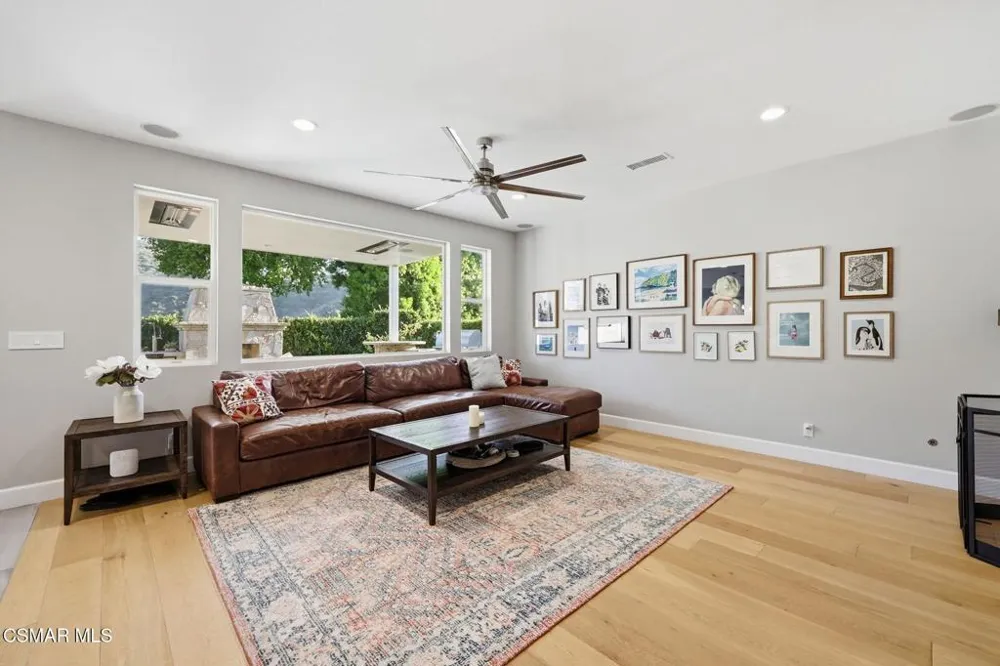 3358 Crossland Street Thousand Oaks, CA 91362